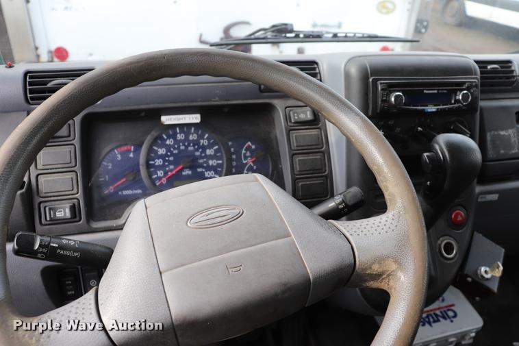 image for item DQ9479 2007 Sterling box truck