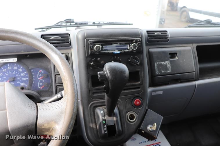 image for item DQ9479 2007 Sterling box truck