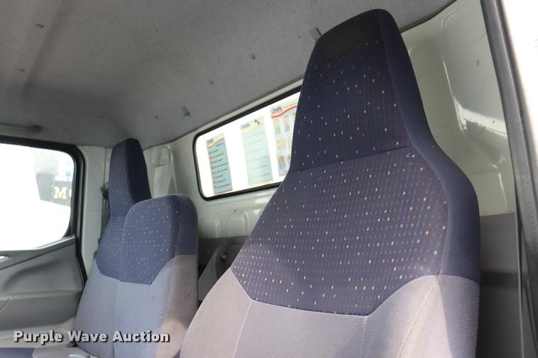 image for item DQ9479 2007 Sterling box truck