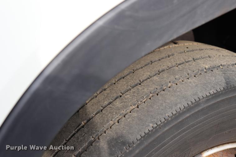 image for item DQ9479 2007 Sterling box truck