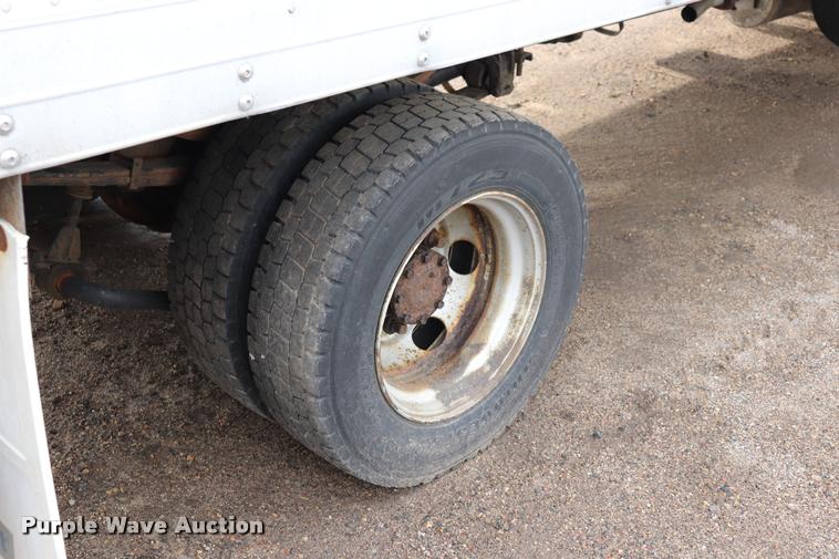 image for item DQ9479 2007 Sterling box truck