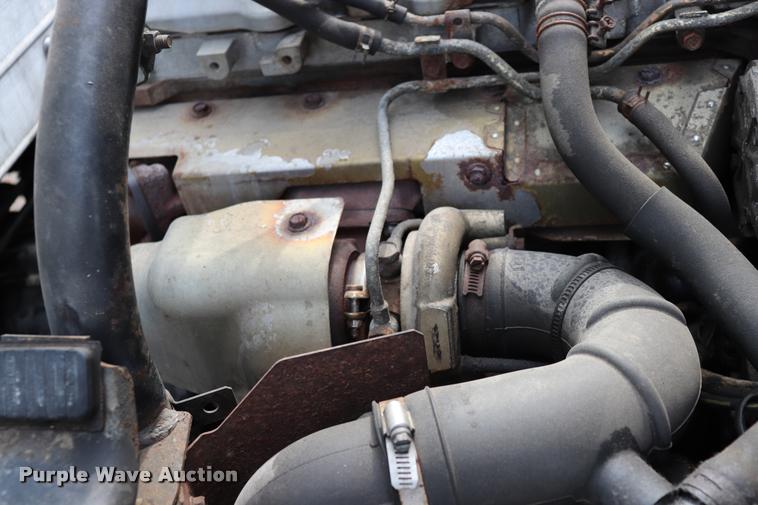 image for item DQ9479 2007 Sterling box truck