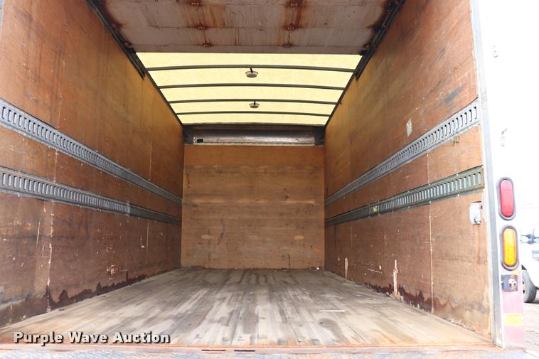 image for item DQ9479 2007 Sterling box truck