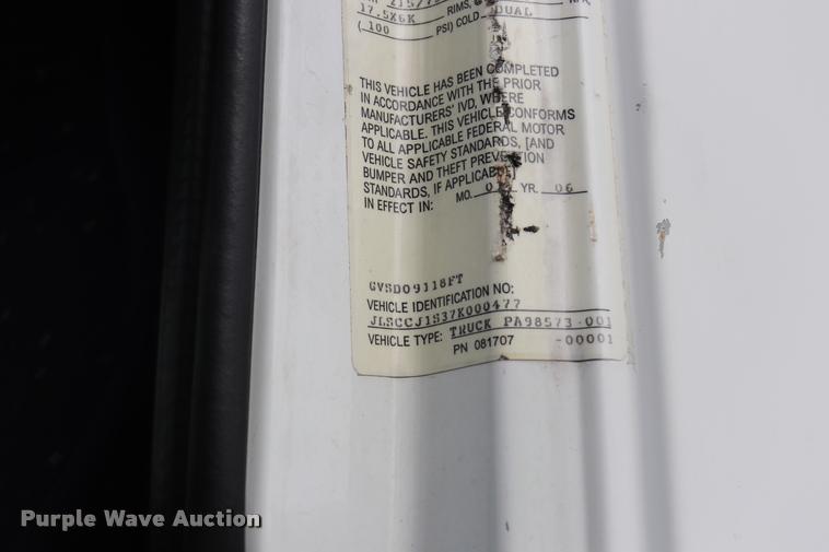 image for item DQ9479 2007 Sterling box truck