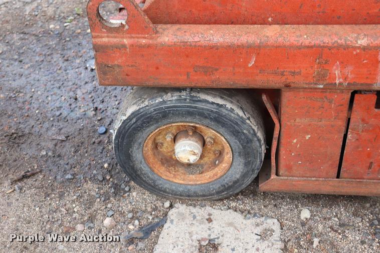 image for item DQ9480 Snorkel SL20 scissor lift