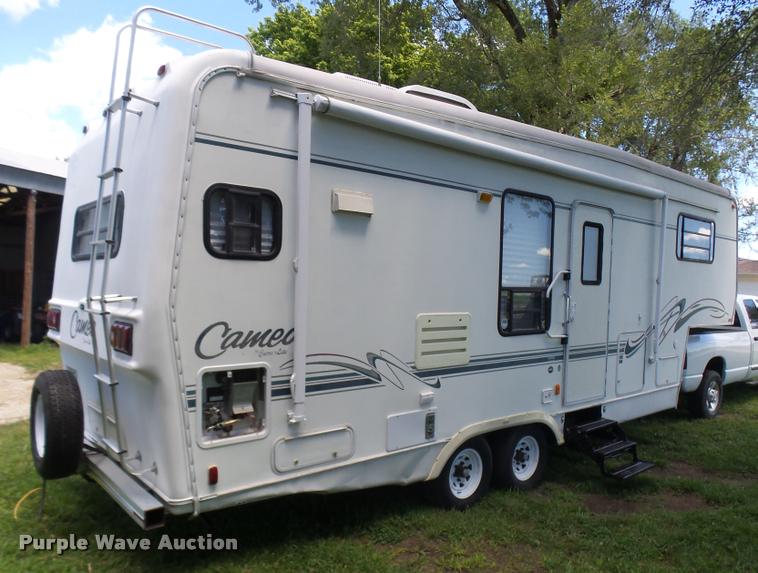 image for item K1826 2000 Cameo Carrilite F27RKS camper