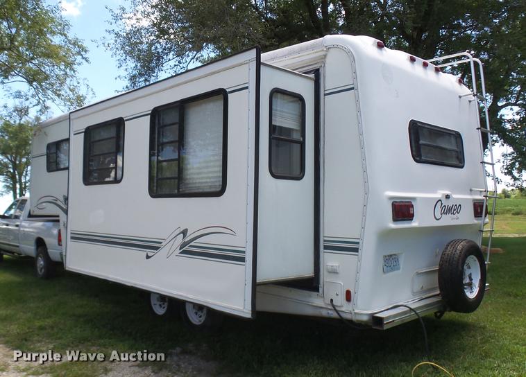image for item K1826 2000 Cameo Carrilite F27RKS camper