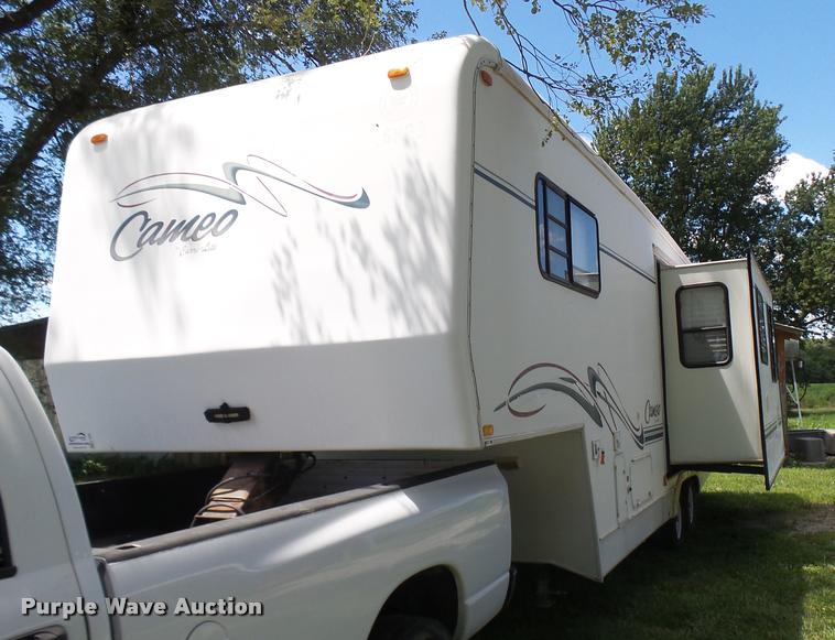 image for item K1826 2000 Cameo Carrilite F27RKS camper