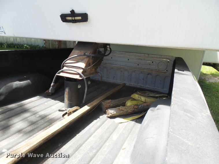 image for item K1826 2000 Cameo Carrilite F27RKS camper