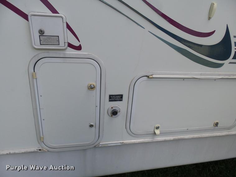 image for item K1826 2000 Cameo Carrilite F27RKS camper