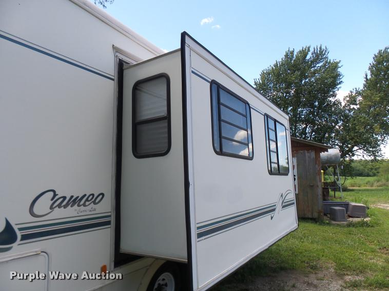 image for item K1826 2000 Cameo Carrilite F27RKS camper