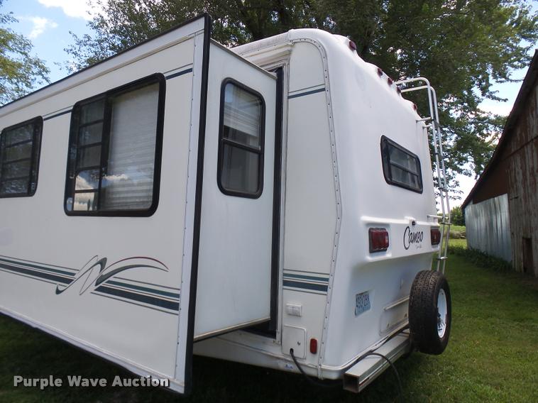 image for item K1826 2000 Cameo Carrilite F27RKS camper
