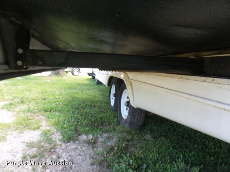 image for item K1826 2000 Cameo Carrilite F27RKS camper