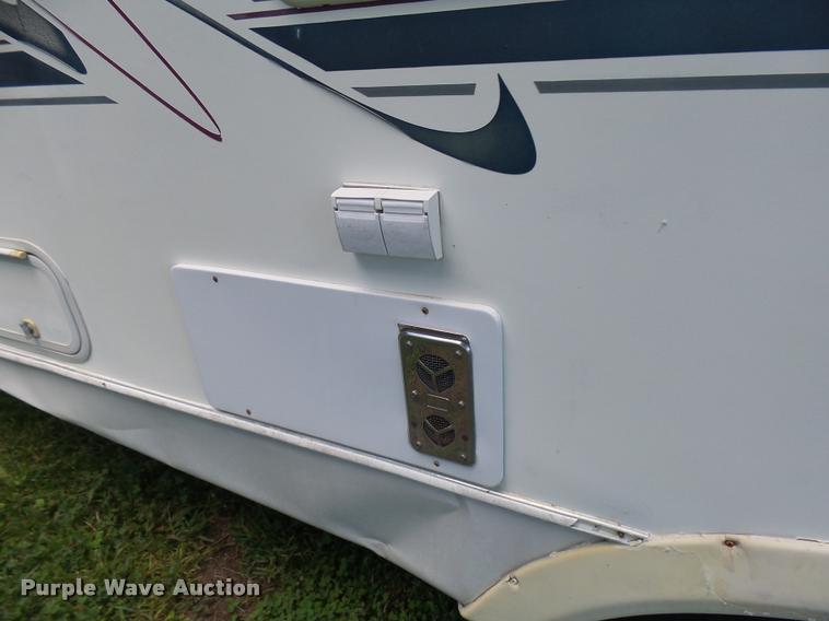 image for item K1826 2000 Cameo Carrilite F27RKS camper