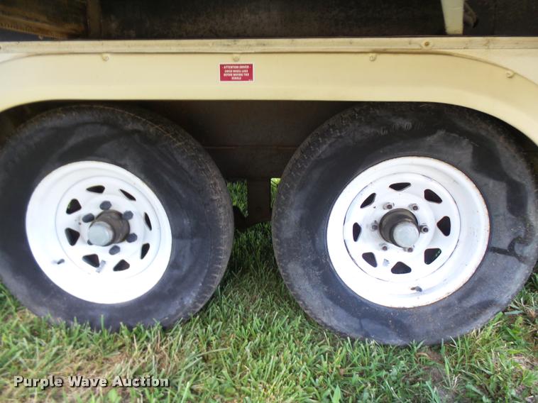 image for item K1826 2000 Cameo Carrilite F27RKS camper