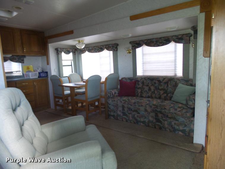 image for item K1826 2000 Cameo Carrilite F27RKS camper