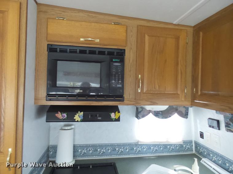 image for item K1826 2000 Cameo Carrilite F27RKS camper