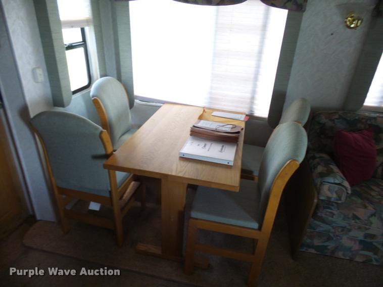 image for item K1826 2000 Cameo Carrilite F27RKS camper