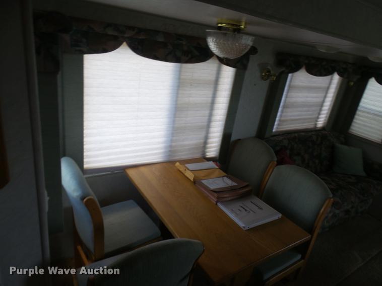 image for item K1826 2000 Cameo Carrilite F27RKS camper