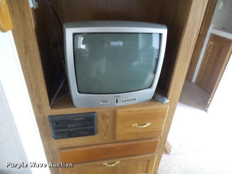 image for item K1826 2000 Cameo Carrilite F27RKS camper