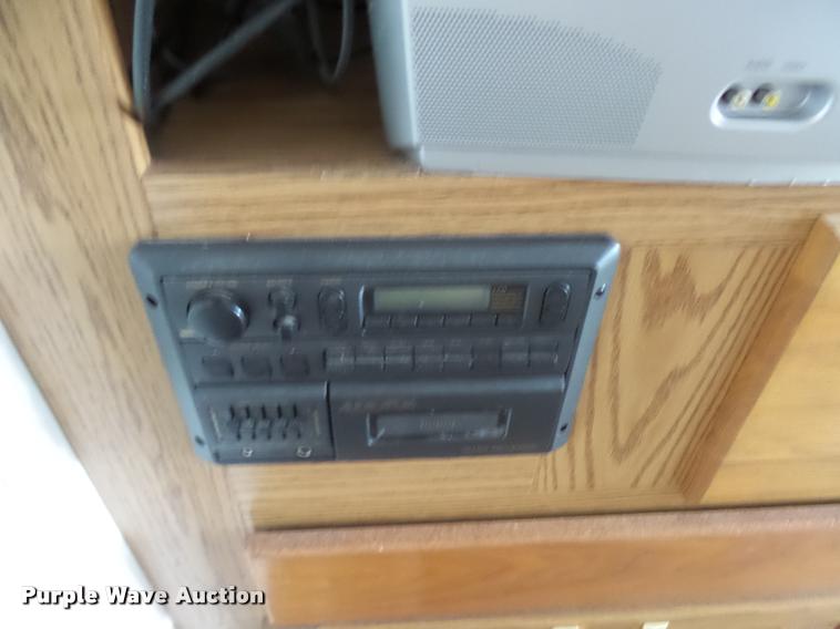 image for item K1826 2000 Cameo Carrilite F27RKS camper