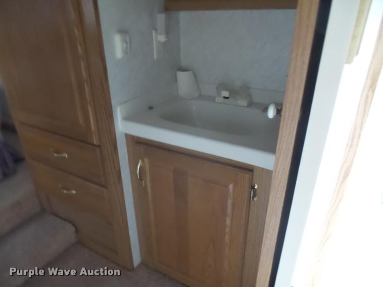 image for item K1826 2000 Cameo Carrilite F27RKS camper