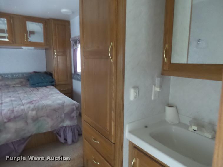 image for item K1826 2000 Cameo Carrilite F27RKS camper