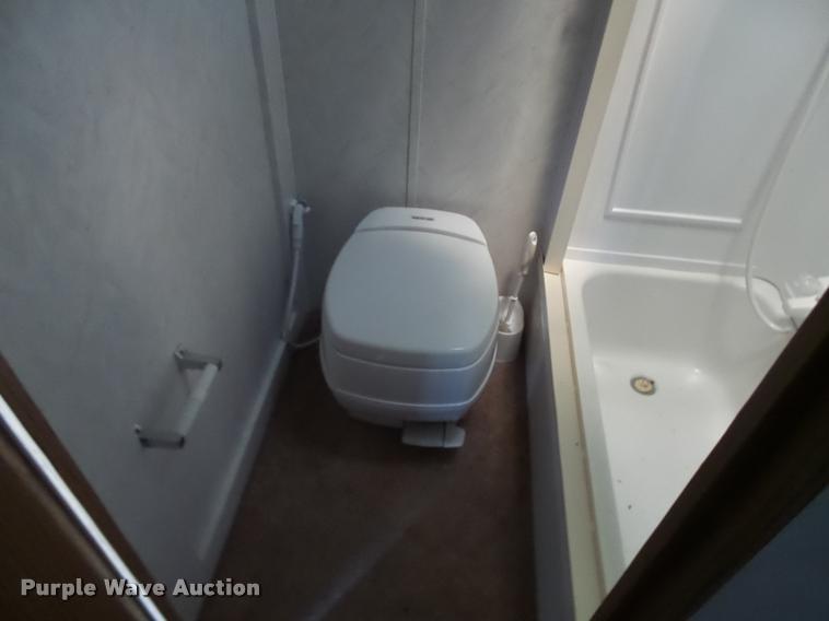 image for item K1826 2000 Cameo Carrilite F27RKS camper