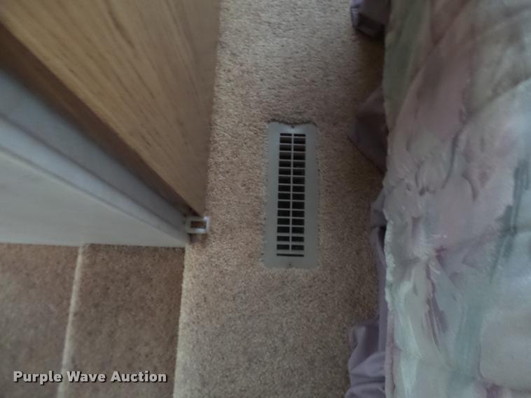 image for item K1826 2000 Cameo Carrilite F27RKS camper