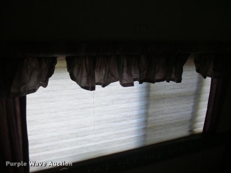 image for item K1826 2000 Cameo Carrilite F27RKS camper