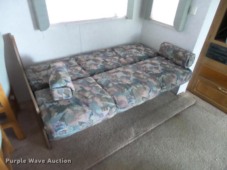 image for item K1826 2000 Cameo Carrilite F27RKS camper