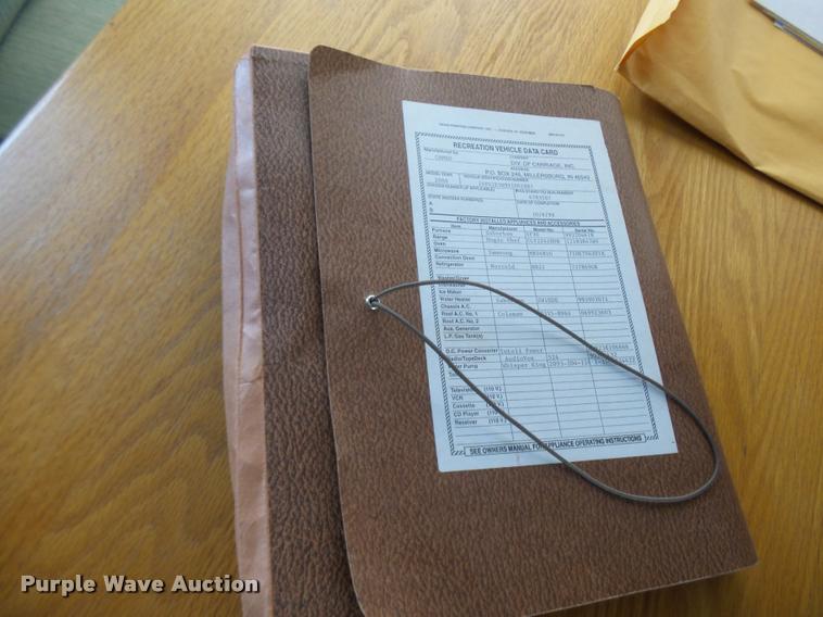 image for item K1826 2000 Cameo Carrilite F27RKS camper