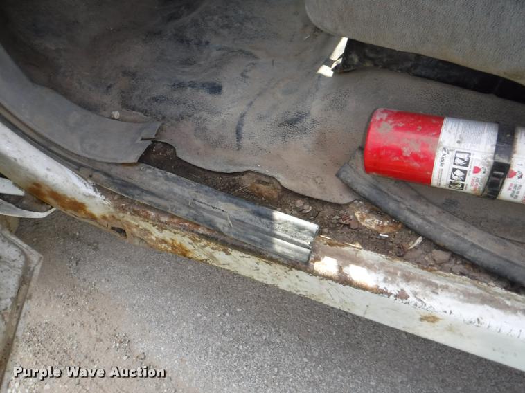 image for item K5869 2000 Ford F350 Super Duty XL dump bed pickup truck