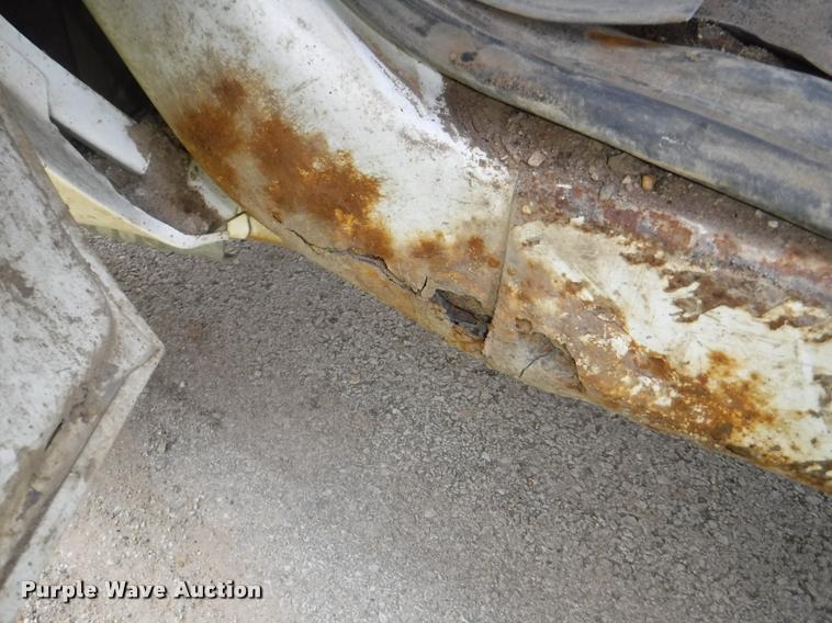 image for item K5869 2000 Ford F350 Super Duty XL dump bed pickup truck