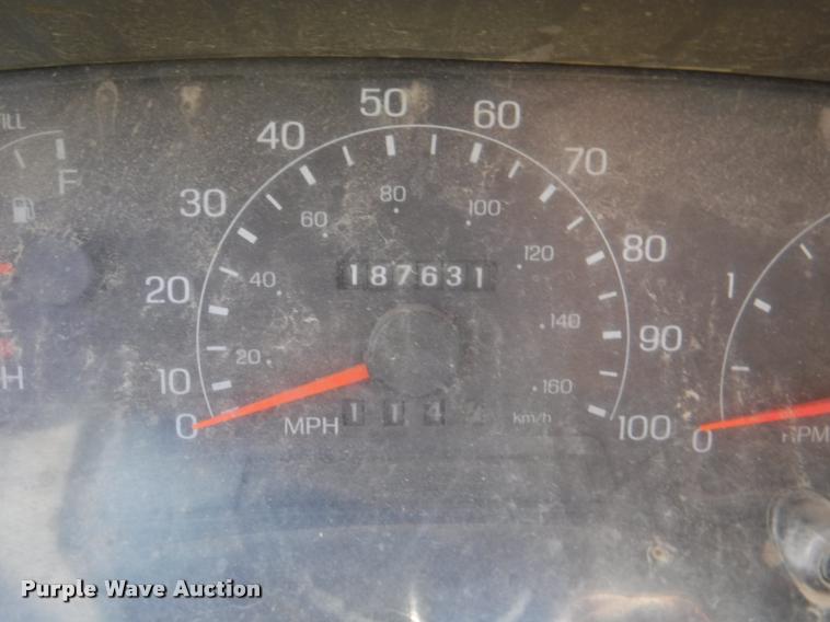 image for item K5869 2000 Ford F350 Super Duty XL dump bed pickup truck