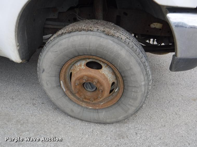 image for item K5869 2000 Ford F350 Super Duty XL dump bed pickup truck