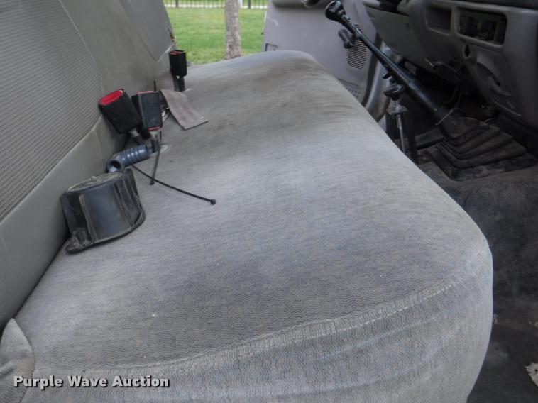 image for item K5869 2000 Ford F350 Super Duty XL dump bed pickup truck