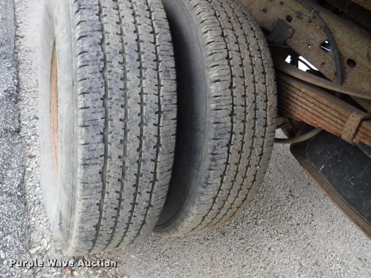 image for item K5869 2000 Ford F350 Super Duty XL dump bed pickup truck