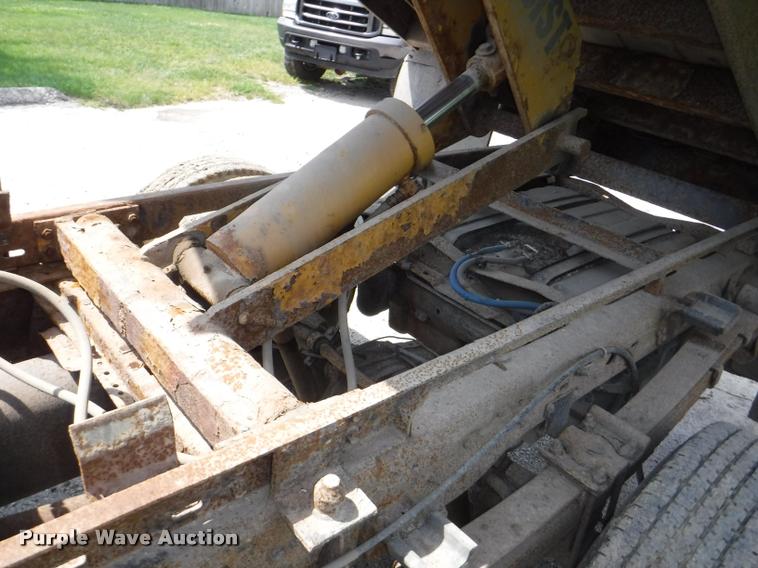 image for item K5869 2000 Ford F350 Super Duty XL dump bed pickup truck