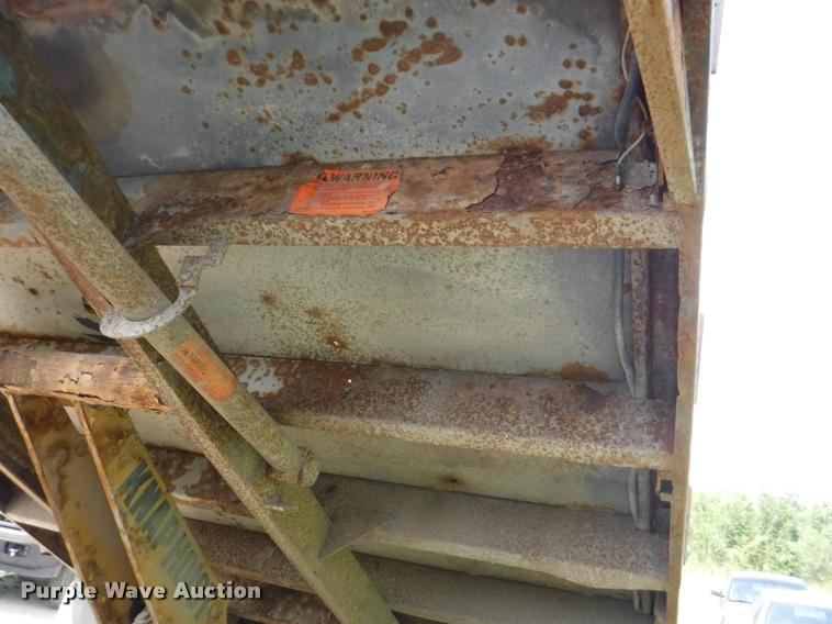 image for item K5869 2000 Ford F350 Super Duty XL dump bed pickup truck