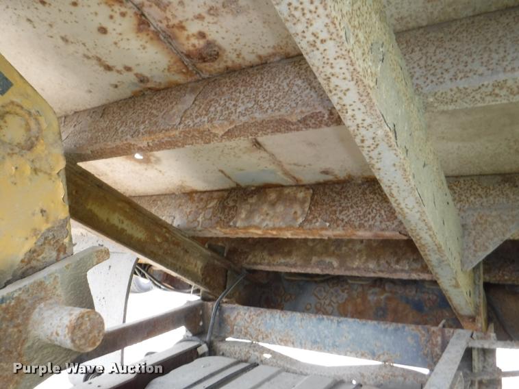 image for item K5869 2000 Ford F350 Super Duty XL dump bed pickup truck