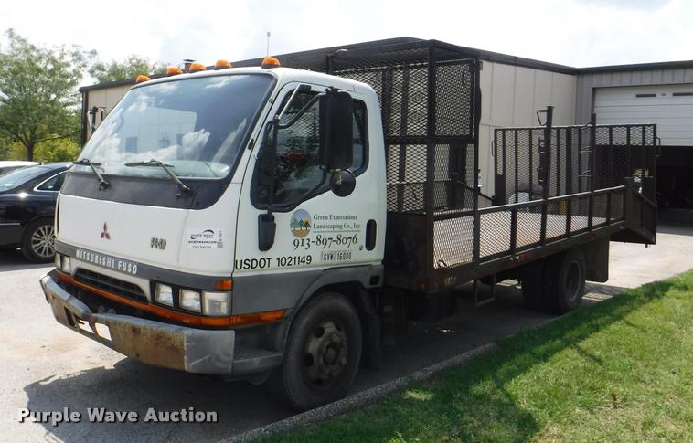 image for item K5911 2004 Mitsubishi Fuso FE640 flatbed truck