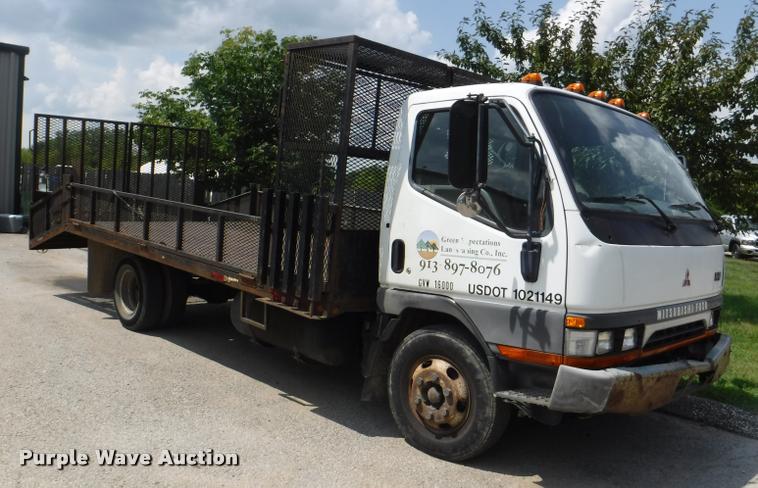 image for item K5911 2004 Mitsubishi Fuso FE640 flatbed truck