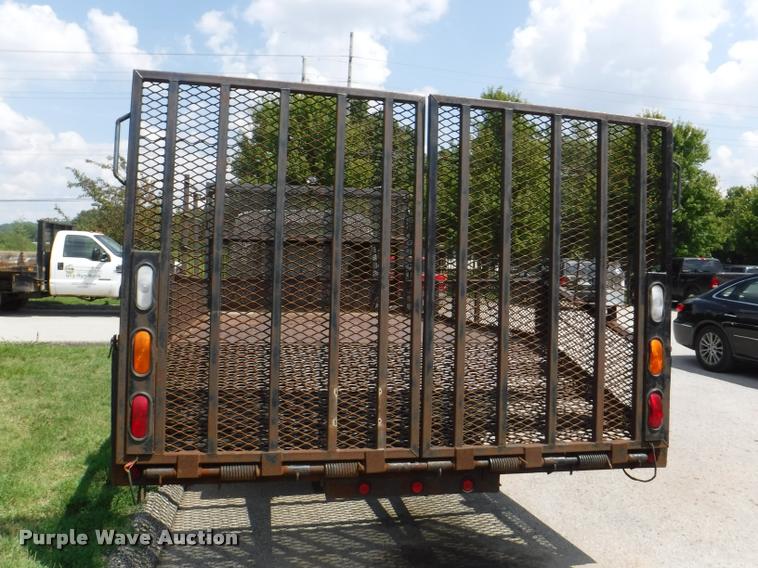 image for item K5911 2004 Mitsubishi Fuso FE640 flatbed truck