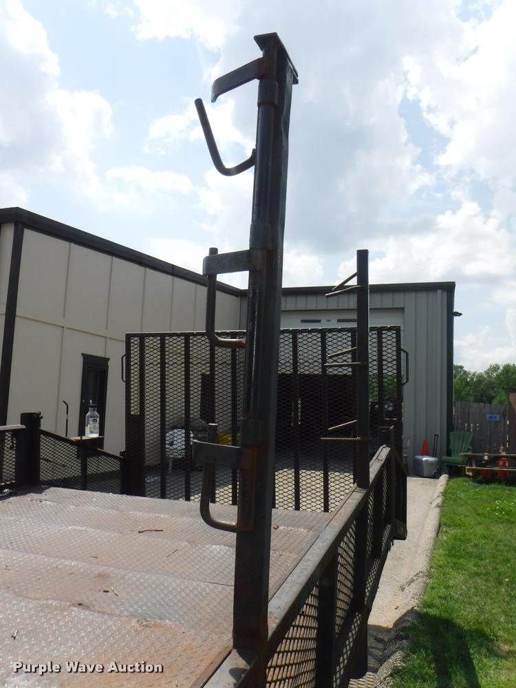 image for item K5911 2004 Mitsubishi Fuso FE640 flatbed truck