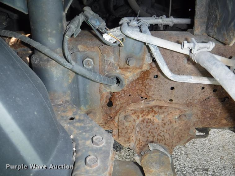 image for item K5911 2004 Mitsubishi Fuso FE640 flatbed truck