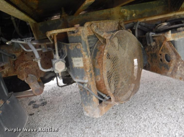 image for item K5911 2004 Mitsubishi Fuso FE640 flatbed truck