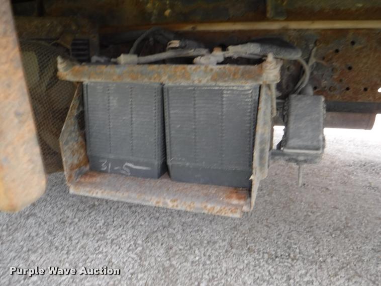 image for item K5911 2004 Mitsubishi Fuso FE640 flatbed truck