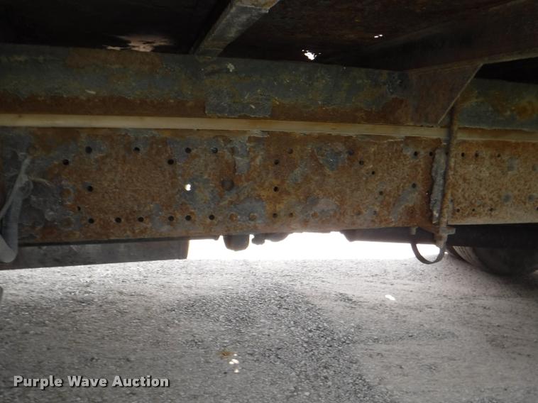 image for item K5911 2004 Mitsubishi Fuso FE640 flatbed truck