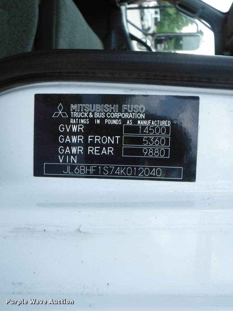 image for item K5911 2004 Mitsubishi Fuso FE640 flatbed truck